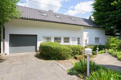 Exklusives Einfamilienhaus mit großem Grundstück und vielseitigem Wohnkomfort