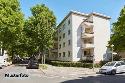 Ehemaliges Wohn- und Geschäftshaus