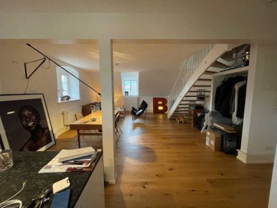Exklusives Wohnen im wunderschönen Schloss in Steinen