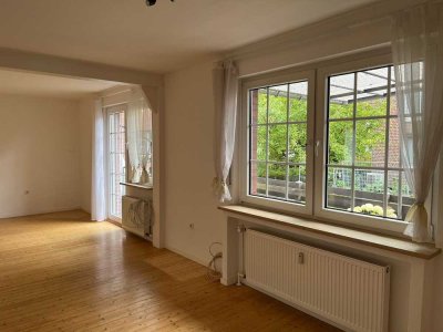 Neuwertige 2-Zimmer-Hochparterrewohnung mit Terrasse in Hohenholte
