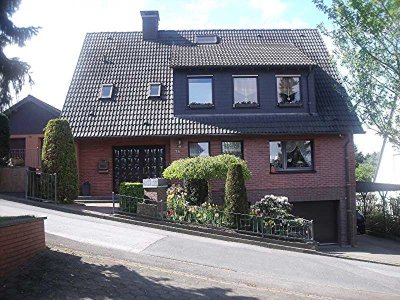 Komfortable 3 Zimmer-Wohnung mit 30 qm Freisitz ( Terrasse )