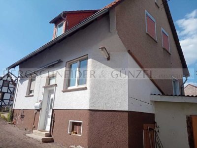 Leerstehendes EFH mit zwei Wohneinheiten und Garage in Meinhard!*Provisionsfrei*