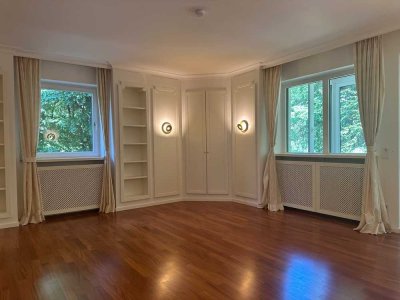 ANZEIGENTEXT LESEN Luxuriöse 2-Zimmer-Wohnung auf knapp 80 QM Wohnfläche mit Stellplatz