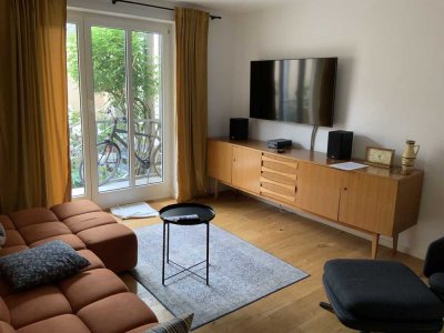 Sonnige 3,5-Hochparterre-Wohnung mit Parkettböden und einer EBK in Regenstauf-Ortsmitte
