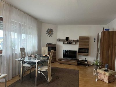 Interessante Kapitalanlage:schöne 1 Zimmer Wohnung mit Küche und Balkon wie aus dem Ei gepellt