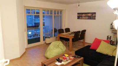 Gepflegte Wohnung mit zwei Zimmern sowie Balkon und EBK in Idstein