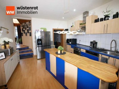 Schöne Wohnung im 1.OG, mit ausgefallenem Grundriss, große Terrasse und Wintergarten!!!