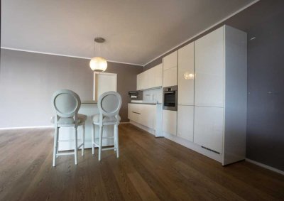 Hausgroße, moderne Eigentumswohnung auf einer Ebene mit Ruhrblick!