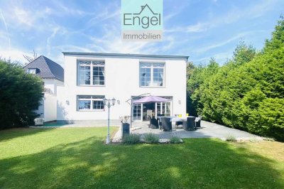 Repräsentative elegante Villa - modernisiert, großzügig, vielseitig