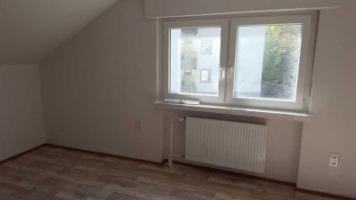 Ansprechende 2-Zimmer-DG-Wohnung in Siegen Eiserfeld