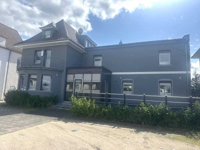 Wohn- u. Geschäftshaus mit 9 PKW-Stellplätze in Griesheim