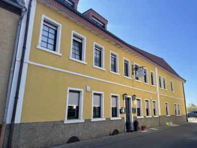 Wohnen, Gasthaus und Ballettschule in historischem Gebäude direkt am Neckar!