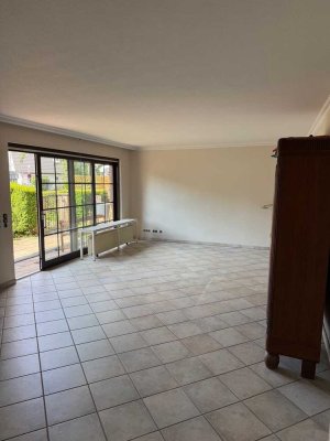 6-Zimmer-Mehrfamilienhaus mit Luxus-Kamin und EBK in Friedrichsdorf