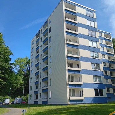 Stilvolle, gepflegte 2 1/2-Zimmer-Wohnung mit Balkon in Erkrath