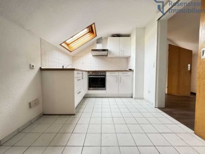 Günstige DG-Wohnung in 3-Familienhaus