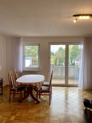 Attraktive, helle 3 ZKB mit zwei Balkonen - inklusive Garage und Stellplatz