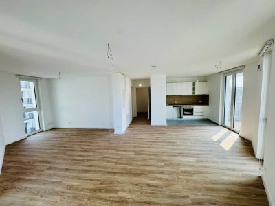 Charmante und Helle Wohnung mit großem Sonnenbalkon im Erstbezug!