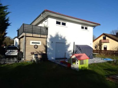 Neuwertige und großzügige 4-Raum Erdgeschoßwohnung in ruhiger Lage