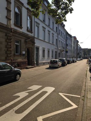 Erstbezug nach Sanierung, Stilvolle, Helle freundliche 4 ZKB-Wohnung in beliebter Lage