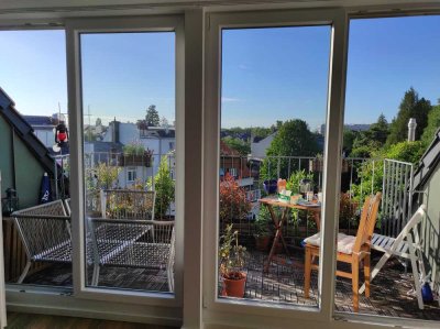 Große Einpersonenwohnung mit Loftcharakter und Süd-Dachterasse im Musikerviertel Bonn