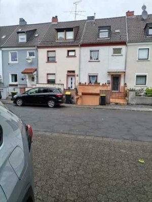 *** 1 Familienhaus in zentraler Lage ***