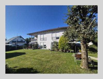 Rendite trifft Wohnqualität: Vermietete 4-Zimmer-Wohnung mit Terrasse als sicheres Investment