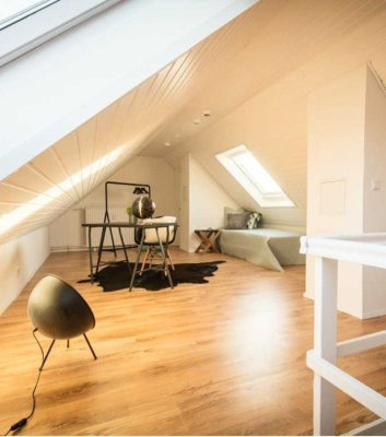 Modernisierter Altbau 
 Maisonett Wohnung mit ausgebautem Spitzboden