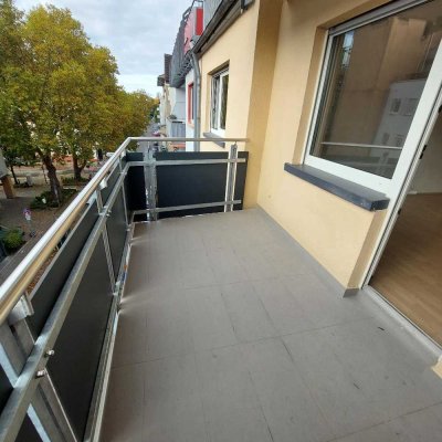Gepflegte 2-Zimmer-Wohnung im 4. OG mit Balkon in Mannheim Lindenhof