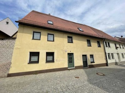 Sanierungsbedürftiges Stadthaus im Ortskern von Altdorf