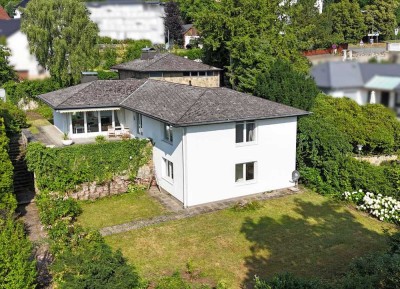 Ein Bauhaus-Unikat in prominenter Lage – Architekturgeschichte am Schlossberg von Dillenburg