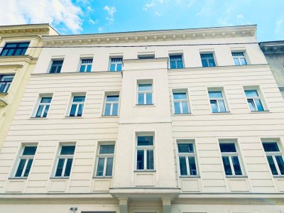 WUNDERSCHÖNE, HELLE ALTBAUWOHNUNG MIT LOGGIA - AM RANDE DES COTTAGEVIERTEL