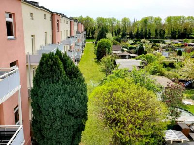 Südbalkon & Tageslichtbad: 2 Zimmer für Singles, Paare oder WGs