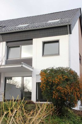 Viel Platz für eine junge Familie: Reiheneckhaus in Göttingen (Elliehausen)