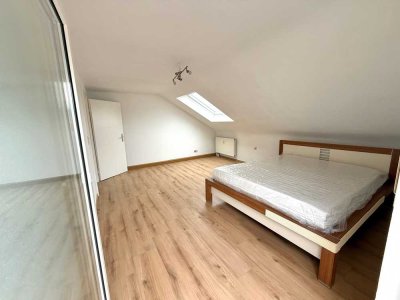 Helle 2-Zimmer Dachgeschosswohnung mit Balkon in Murrhardt