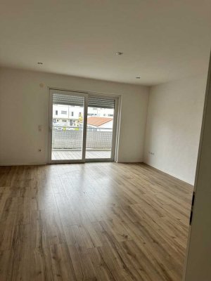 Neuwertige 3-Zimmer Wohnung mit Balkon und Einbauküche in Langweid