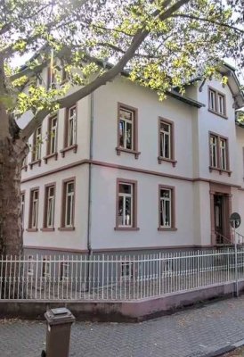 Historisches Schulhaus von 1892, Kulturdenkmal, bestens geeignet f. Kanzlei/Praxis/ Mehrgeneration