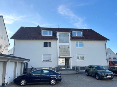 Sanierte 3-Zimmer-Dachgeschosswohnung mit gemütlicher Dachterrasse in ruhiger und zentrumsnaher Lage