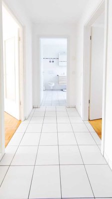 2-Zimmer-DG-Wohnung mit Balkon und EBK in Bad Homburg
