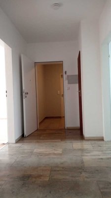 Helle, prakt. innenstadtnahe 3-Zimmer-Wohnung mit großem Südbalkon,