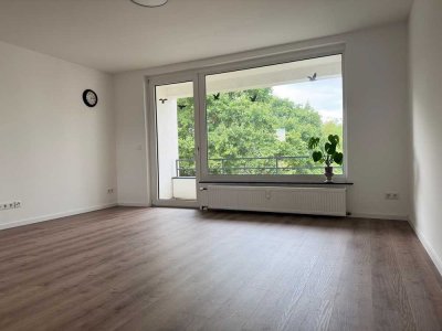 Exklusive 3-Raum-Wohnung mit Parkblick und gehobener Innenausstattung in Isernhagen
