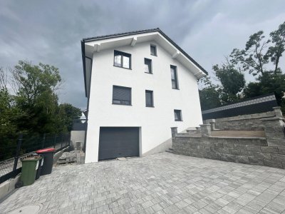 IHR TRAUM VOM EIGENHEIM! Neuwertiges Einfamilienhaus mit 171m2 Wohnfläche, großem Garten und Garage!