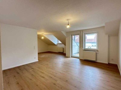 Ansprechende und helle 2 1/2 Zimmer-Wohnung mit herrlichem Sonnenbalkon!