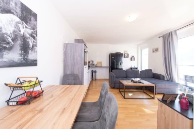 Moderne Neubauwohnung mit Terrasse und Blick ins Grüne