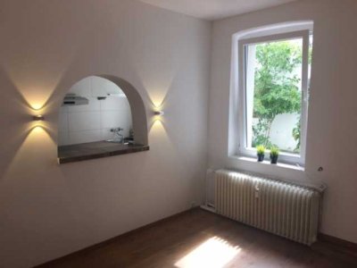 ruhige Wohnung in Köln Weiden, EG, 3 Zi, WG geeignet, Einbauküche, Innenhof, gut angebunden