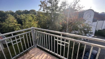 Schmuckstück in idyllischer Nachbarschaft!Balkon, Stellplatz, Bad mit Badewanne u Blick ins Grüne