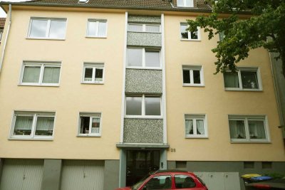 Hell! Ruhig! Zentral! Sauber! 3 Zimmerwohnung mit sonnigem Balkon