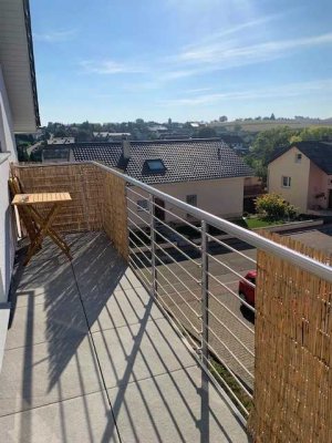 Stilvolle Dachgeschosswohnung mit Balkon