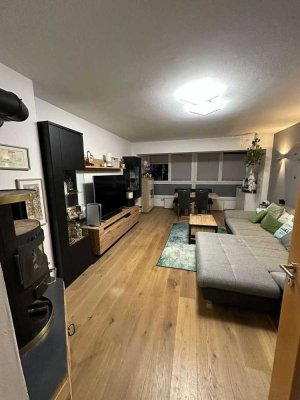 HELLE 2 ZIMMER -Wohnung mit EBK und Garage