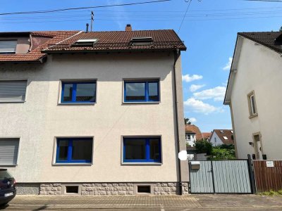 Charmantes Reihenendhaus mit Sauna, 8-Zimmermit EBK in Karlsruhe Daxlanden