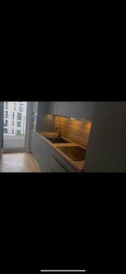 Geschmackvolle 3 Zimmer Wohnung mit Einbauküche und Balkon in Schönefeld